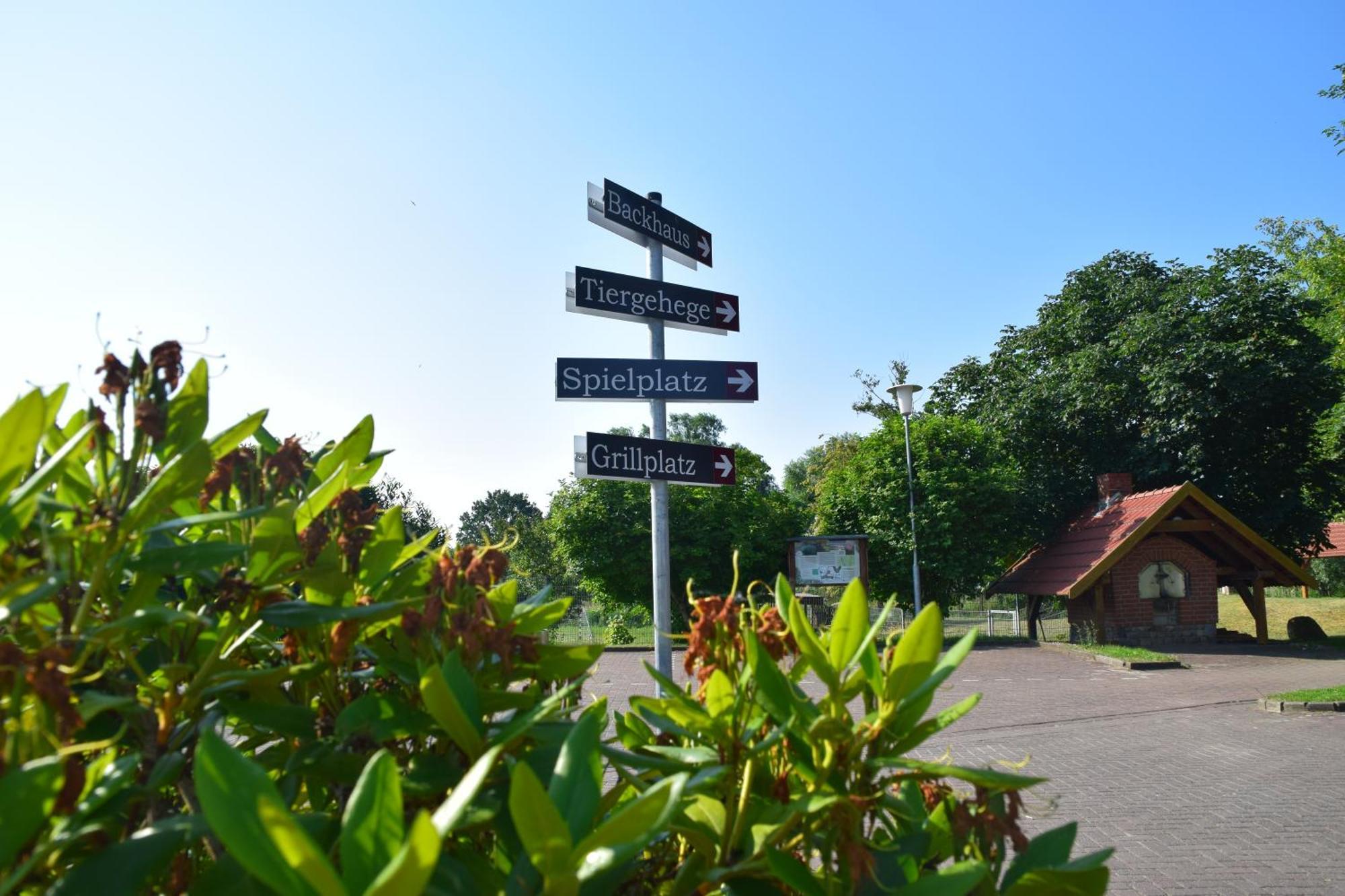 Land-gut-Hotel Seeblick Klietz Exterior foto