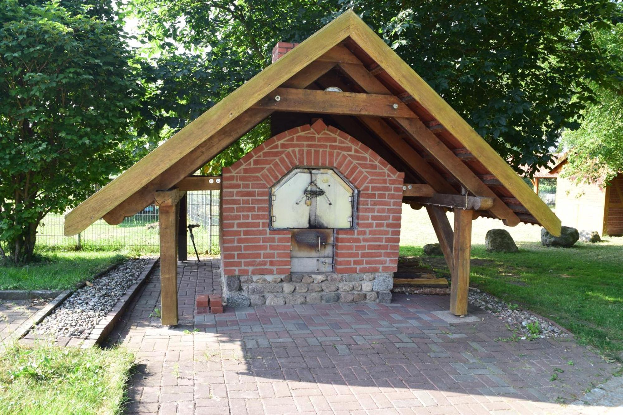 Land-gut-Hotel Seeblick Klietz Exterior foto